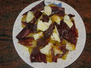 HUEVOS ROTOS CON CECINA