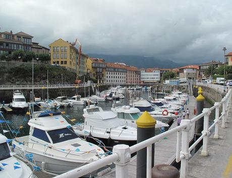 Dia de mercadillo en Llanes