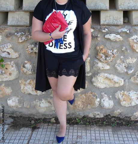 http://www.loslooksdemiarmario.com/2016/08/turbante-look-curvy.html