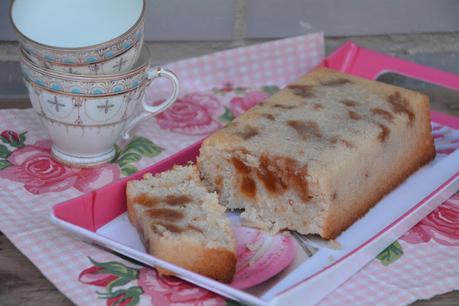 Bizcocho con membrillo al aroma de coco sin gluten, sin lactosa