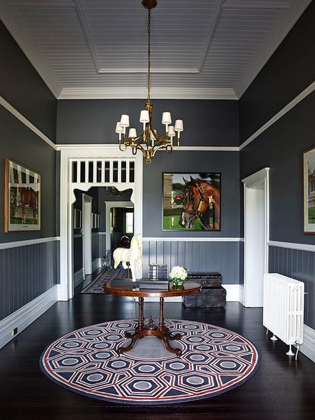 La paleta de colores de un salón de inspiración ecuestre