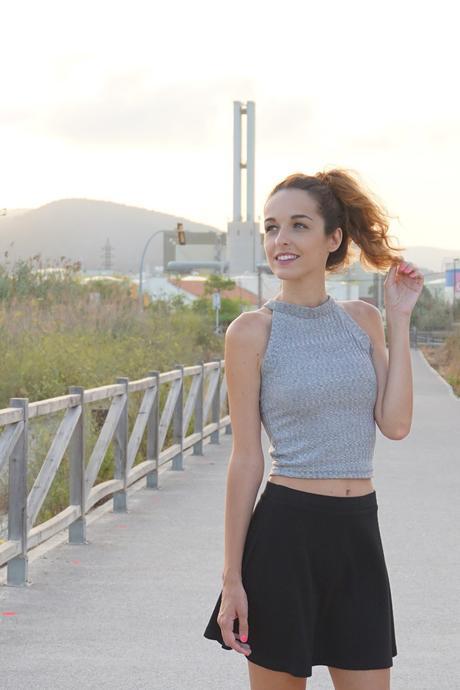 CROP TOP Y FALDA SKATER