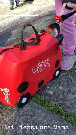 Mis Imprescindibles para Viajar con Niños #bloggerschile trunki-maleta-niños