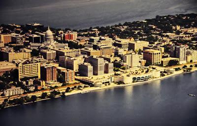 FRANK L. WRIGHT: MONONA TERRACE AND CONVENTION CENTER