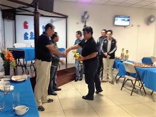 El campeón González visita El Confesionario de la web