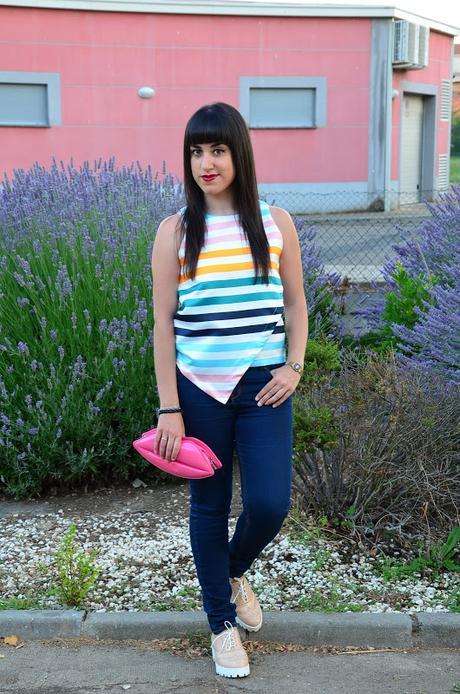 Top asimétrico multicolor Top asimétrico multicolor