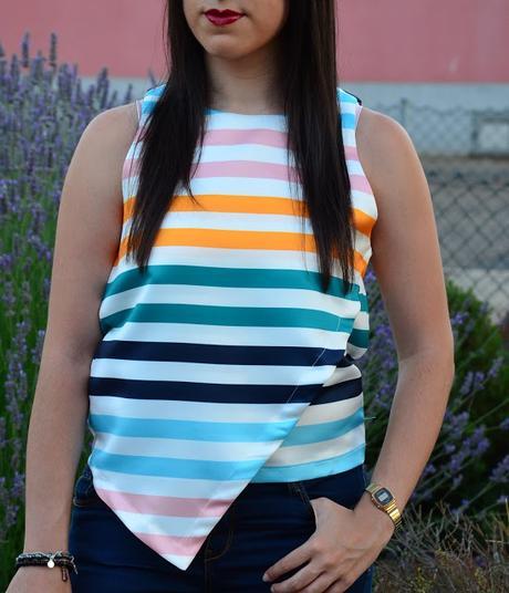 Top asimétrico multicolor Top asimétrico multicolor