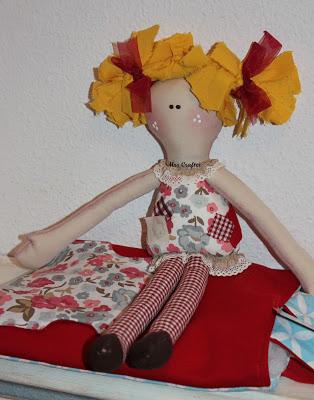 DOS EN UNA, BOLSO Y MUÑECA