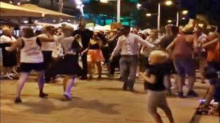 ARTISTAS DE LA PERFORMANCE, ¿ELLOS, O NOSOTROS? ARTISTAS DE LA PERFORMANCE, ¿ELLOS, O NOSOTROS?