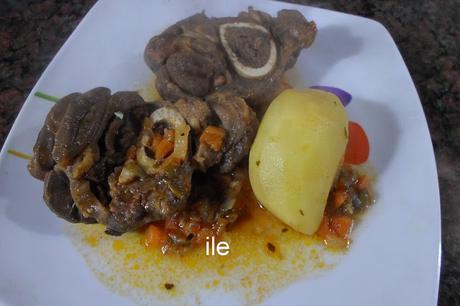 Osobucco con papas o patatas