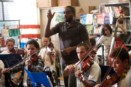 El profesor de violín: y Bach llegó a las favelas