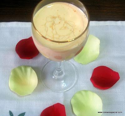 En verano apetecen postres frescos y sencillos. Nada que ...