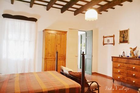 DECORACIÓN DE UN DORMITORIO CON VIGAS DE MADERA DECORACIÓN DE UN DORMITORIO CON VIGAS DE MADERA