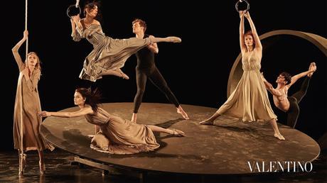 Los bailarines masculinos ¿una alucinacion visual en la nueva campaña otoño de Valentino?