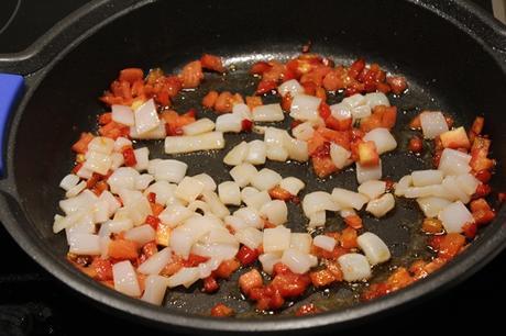 Paella de conejo y marisco Paella de conejo y marisco