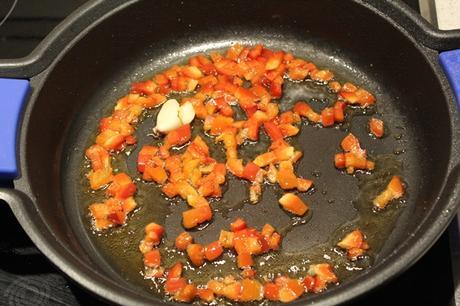 Paella de conejo y marisco Paella de conejo y marisco