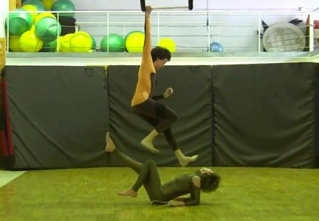 PARANORA PARALUA - Ensayo de Danza: Trapecio- Suelo