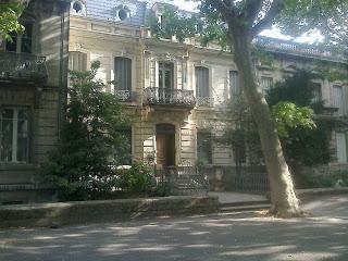 Arlés verdiazul, suave encanto mediterráneo