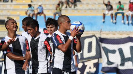 07 de Agosto en ALianza Lima [Roberto Ovelar]