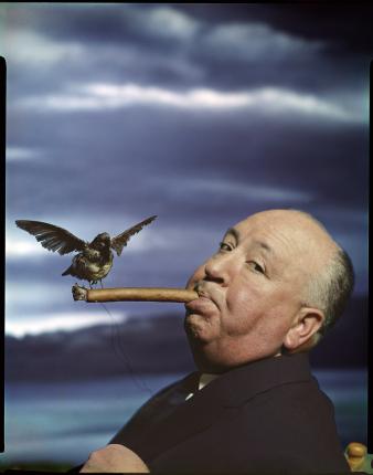 philippe-halsman-retrato-de-alfred-hitchcock-para-la-promocion-de-la-pelicula-the-birds-1962-musee-de-l-elysee-c-2016-phil
