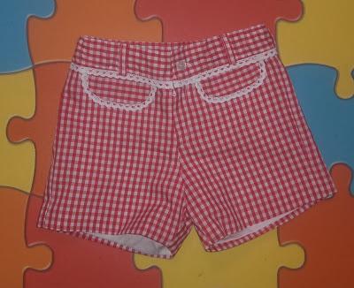 A JUEGO CON SU HERMANO