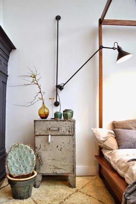 mesilla vintage dormitorio