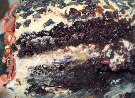 LAYER CAKE DE CHOCOLATE CON MASCARPONE Y FRUTAS