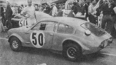 Un pequeño deportivo inglés