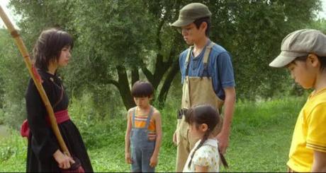 Nicky la aprendiz de bruja (2014), una chica y su gato