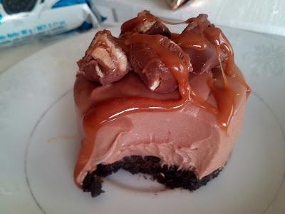 Cheesecake de Snickers sin horno