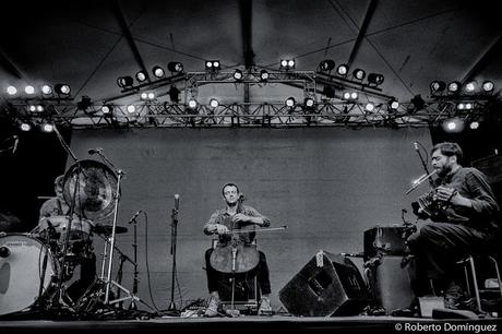 © R.Domínguez - Trio Gaspar Claus, Will Guthrie, Thomas Bonvalet