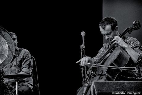 © R.Domínguez - Trio Gaspar Claus, Will Guthrie, Thomas Bonvalet