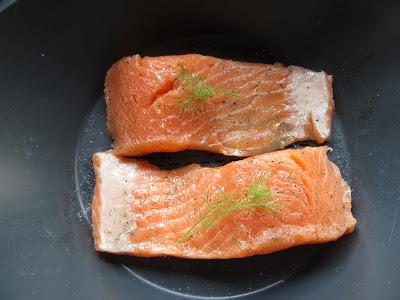 Salmón en salsa de eneldo