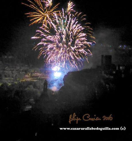 Castillo de fuegos artificiales en Alcalá del Júcar 2016