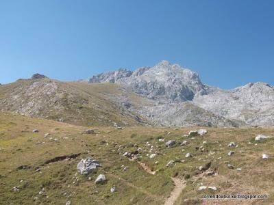 SUBIDA AL JOU DE LOS CABRONES DESDE PONCEBOS