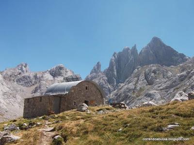 SUBIDA AL JOU DE LOS CABRONES DESDE PONCEBOS