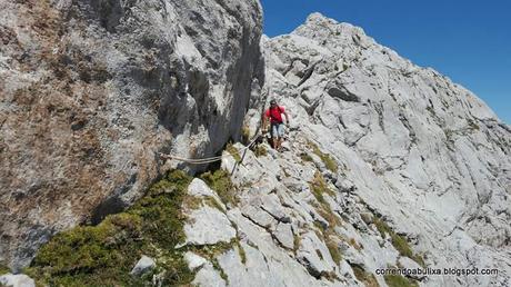 SUBIDA AL JOU DE LOS CABRONES DESDE PONCEBOS