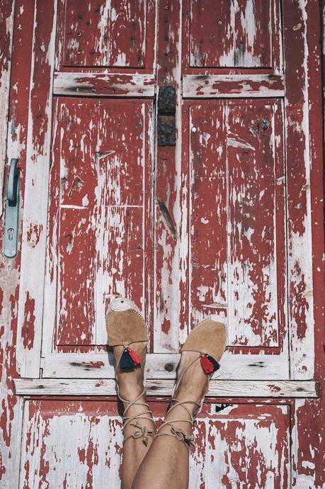 Lace_up_Blouse-Ralph_Lauren-Soludos_Espadrilles-Soludos_Escapes-Skirt-Straw_Hat-Canotier-Lack_Of_Color-Street_Style-Mykonos-Greece-Collage_Vintage-171