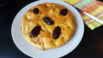 Pastel de pollo con dátiles