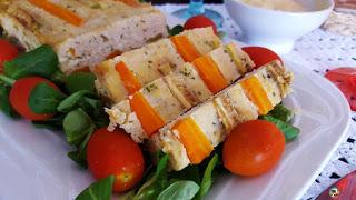 Pastel de pollo con dátiles