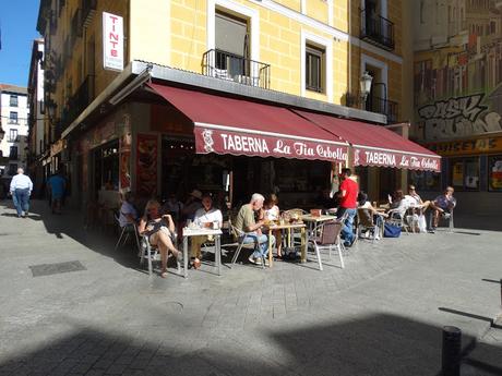 DEGUSTANDO EL CALLEJÓN DEL GATO. Paso 1: La Tía Cebolla