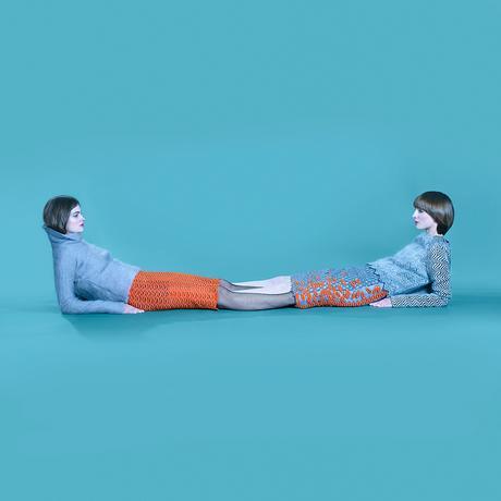 El peculiar universo de Bara Prasilova y sus fotografías de moda