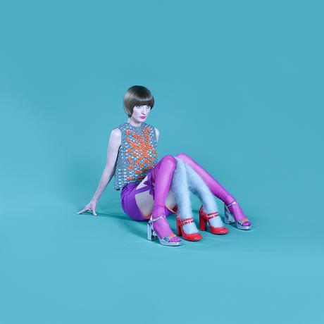 El peculiar universo de Bara Prasilova y sus fotografías de moda