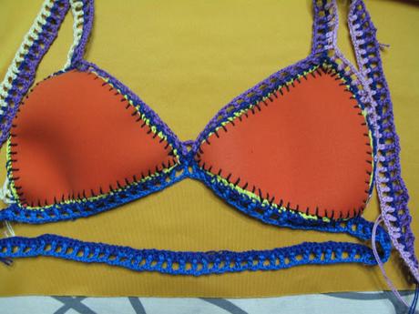 Tutorial paso a paso bikini de neopreno y crochet de las famosas.