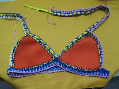 Tutorial paso a paso bikini de neopreno y crochet de las famosas.