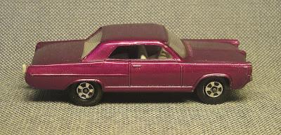 Pontiac de Matchbox y Superfast