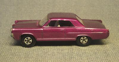 Pontiac de Matchbox y Superfast