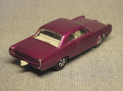 Pontiac de Matchbox y Superfast