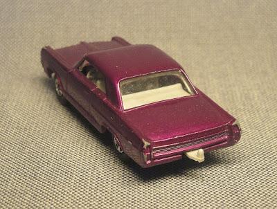 Pontiac de Matchbox y Superfast