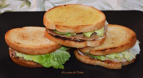 Sándwiches tostados de carne